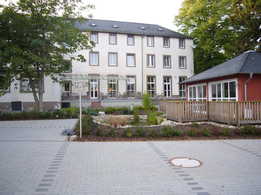 Hotel Am Ceresplatz Manderscheid Exterior photo